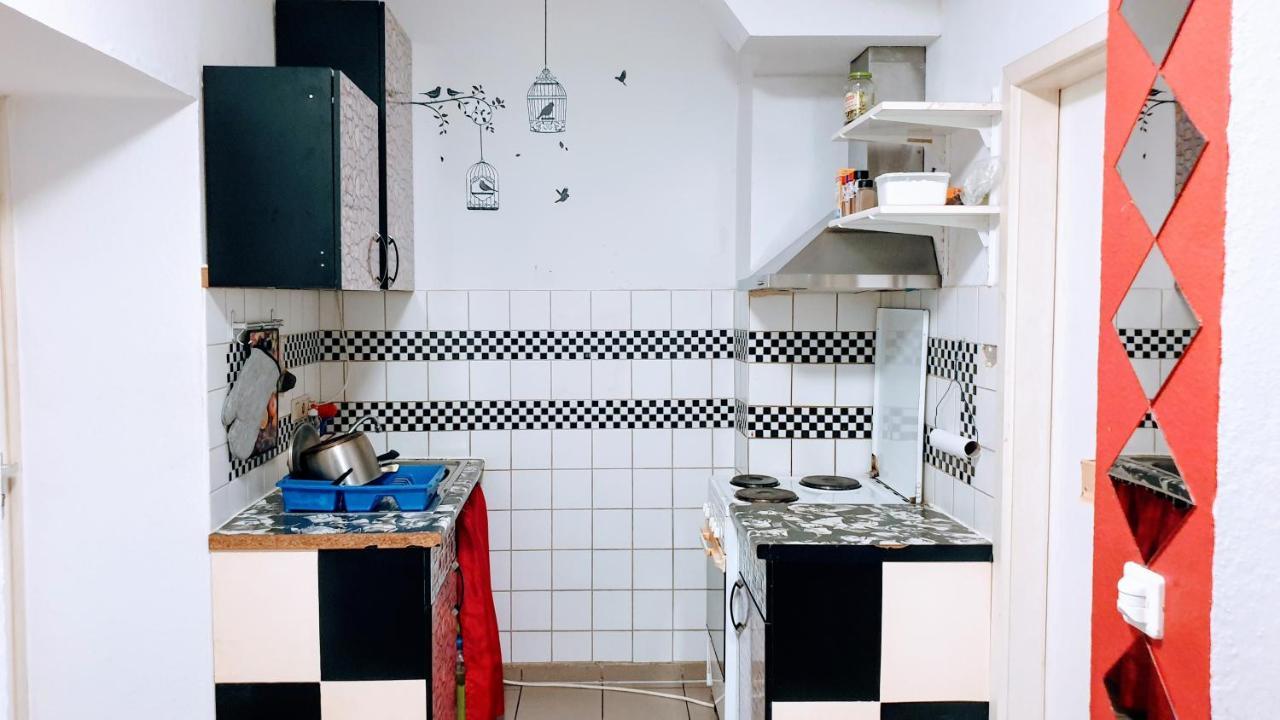 Room In City Center Halle With Shared Bathroom & Kitchen - Free Wifi, Netflix, Ipad & Ground Floor Eksteriør bilde